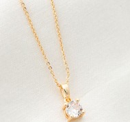 Collana con pendente in cristallo bianco